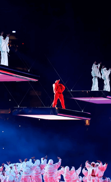 ¡El parecido entre el Show de Rihanna en el Super Bowl con Super Smash Bros!