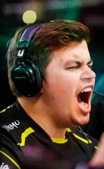 Blacklist International despide a su coach