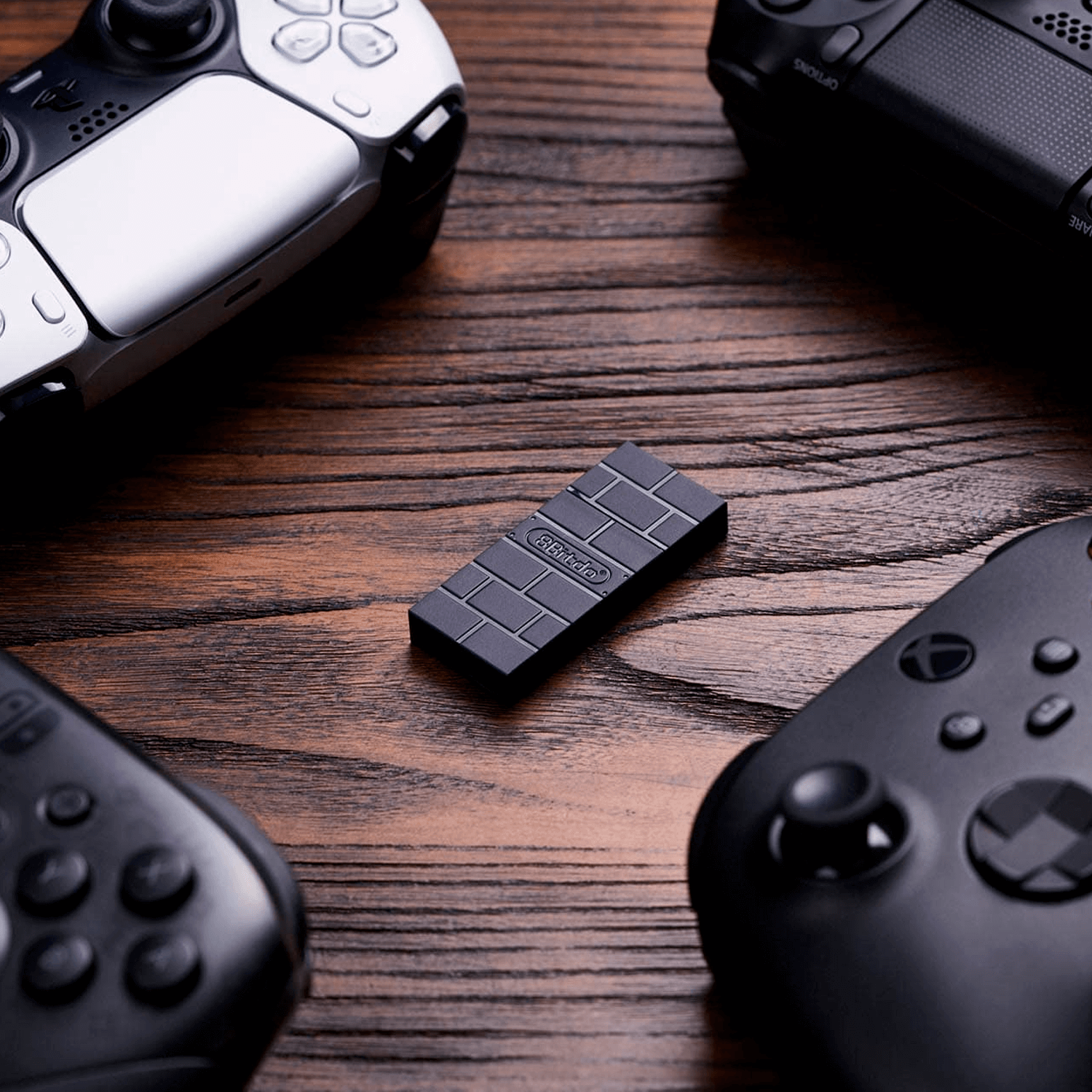 ¡Conoce el nuevo adaptador que te permitirá usar tus mandos de PS4 y PS5 en PS1 y PS2!