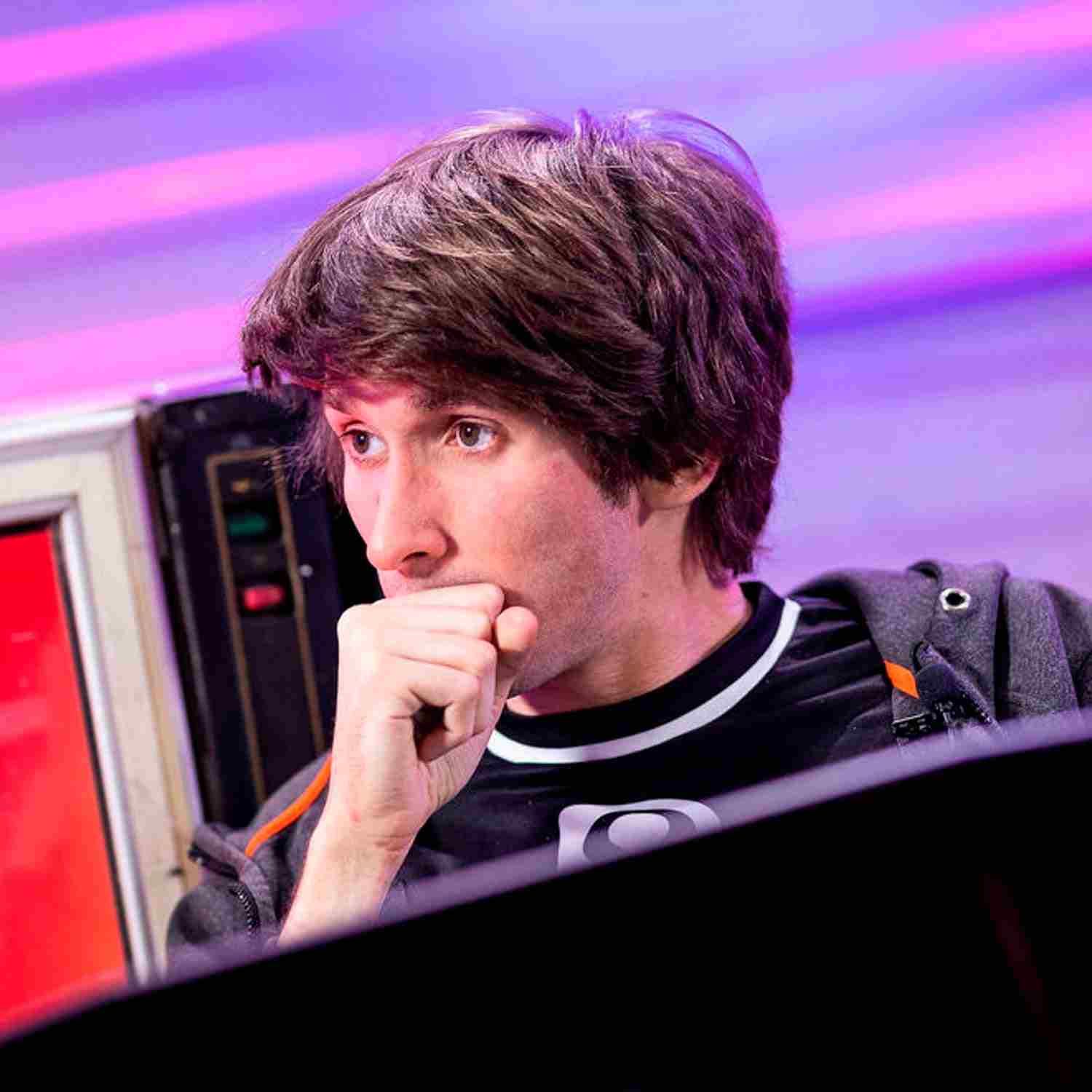 Funn1k acusa a Dendi y B8 de arreglar partidas en Norteamérica