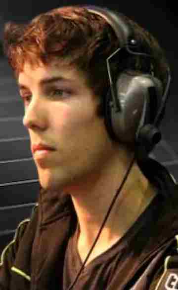 Leyenda del Warcraft Grubby llega a Immortal en Dota en poco más de un año